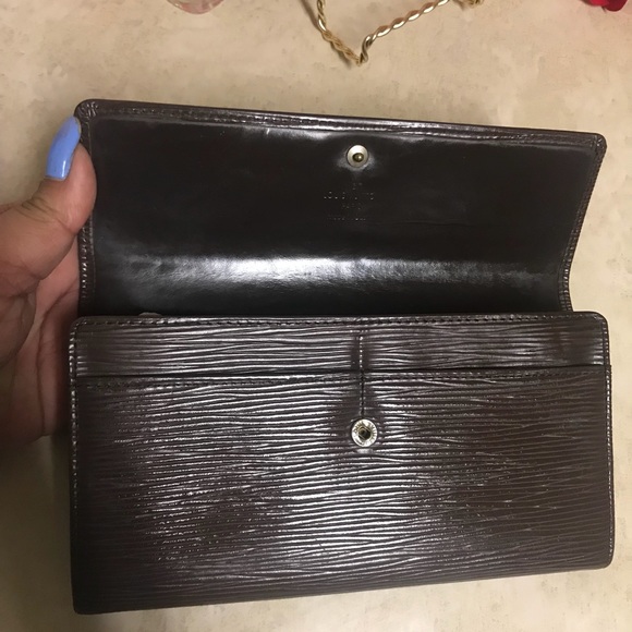 louis vuitton epi sarah wallet